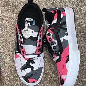 Kyle walker Pro Vans 💜